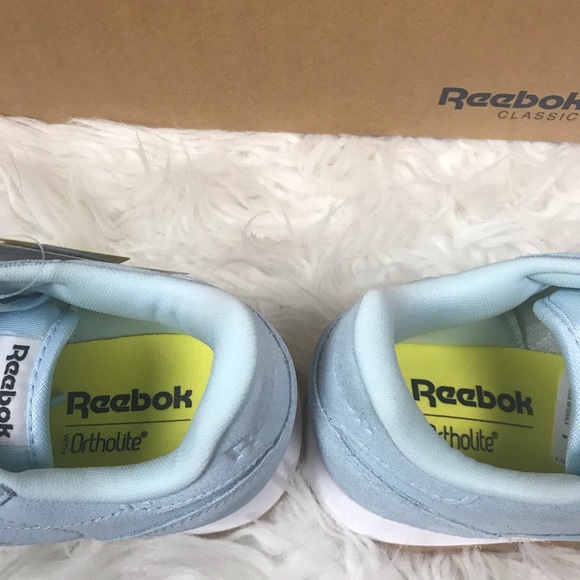 New Reeboks youth can be converted to women sizes - Picture 6 of 6